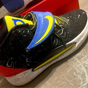Kevin Durant basketball sneakers (Nike)